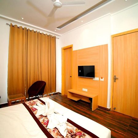 Hotel Diamond View Amritsar Exteriör bild