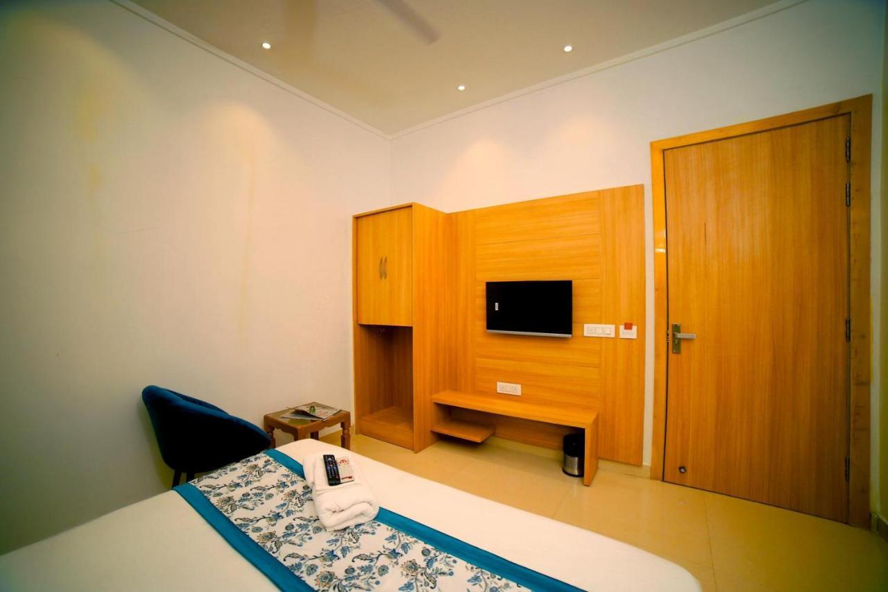 Hotel Diamond View Amritsar Exteriör bild