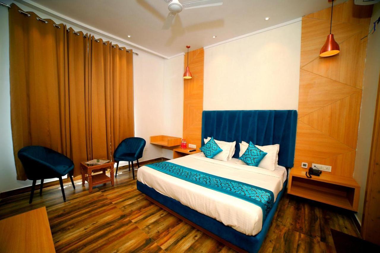 Hotel Diamond View Amritsar Exteriör bild