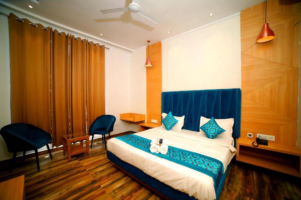 Hotel Diamond View Amritsar Exteriör bild